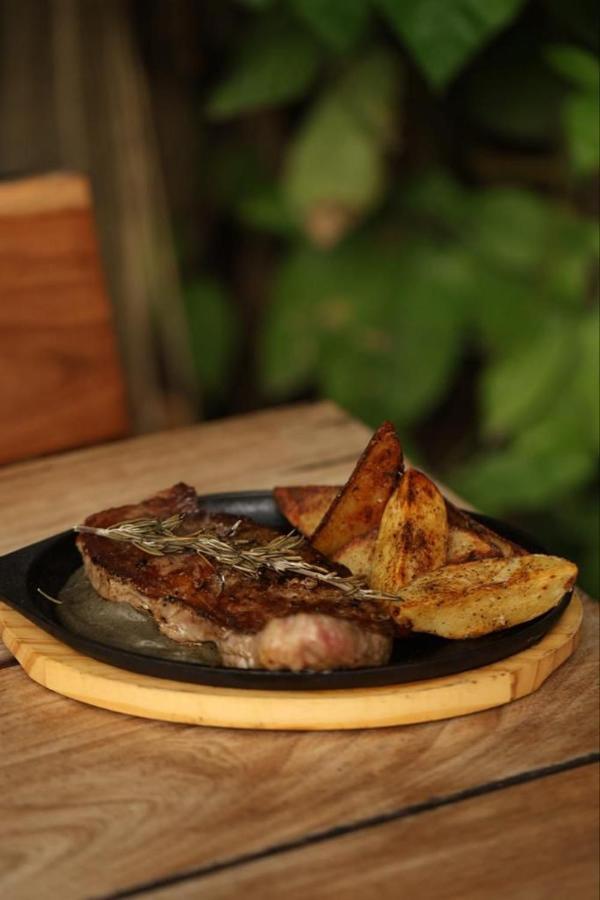 Mio Tulum Hotel Boutique 외부 사진 A steak with potato